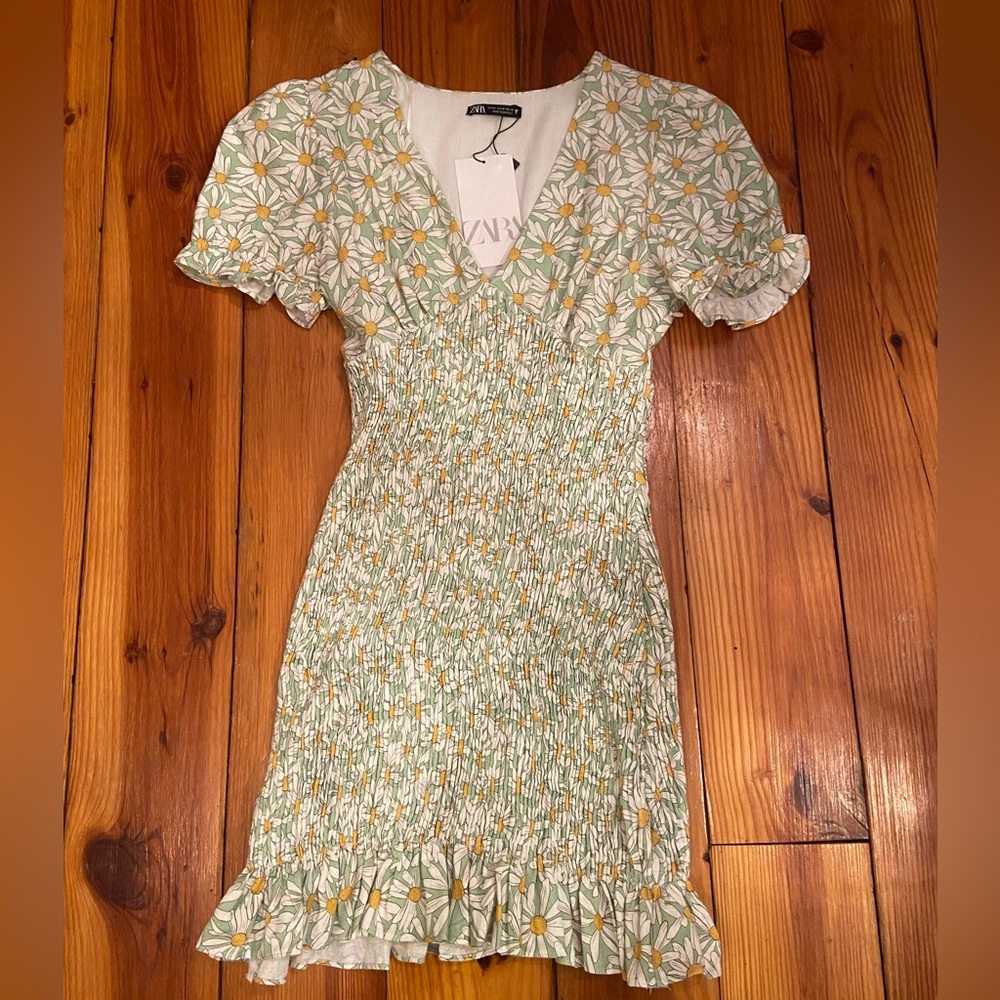 #zara Never worn, tag is still on, ZARA  (runs a bit small)